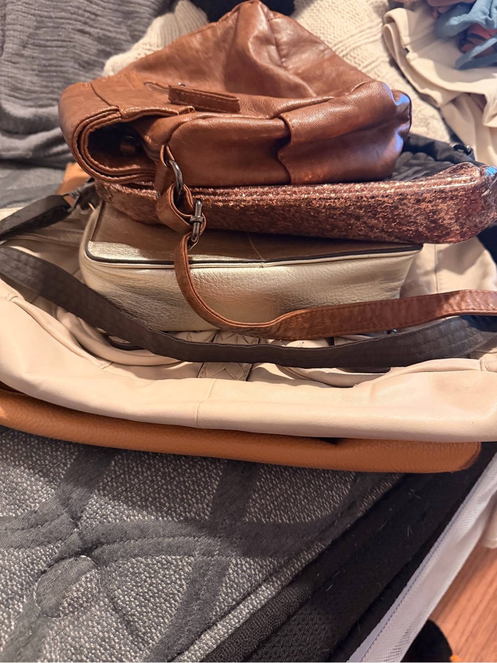 5 women’s Bags - Classic Casual Style